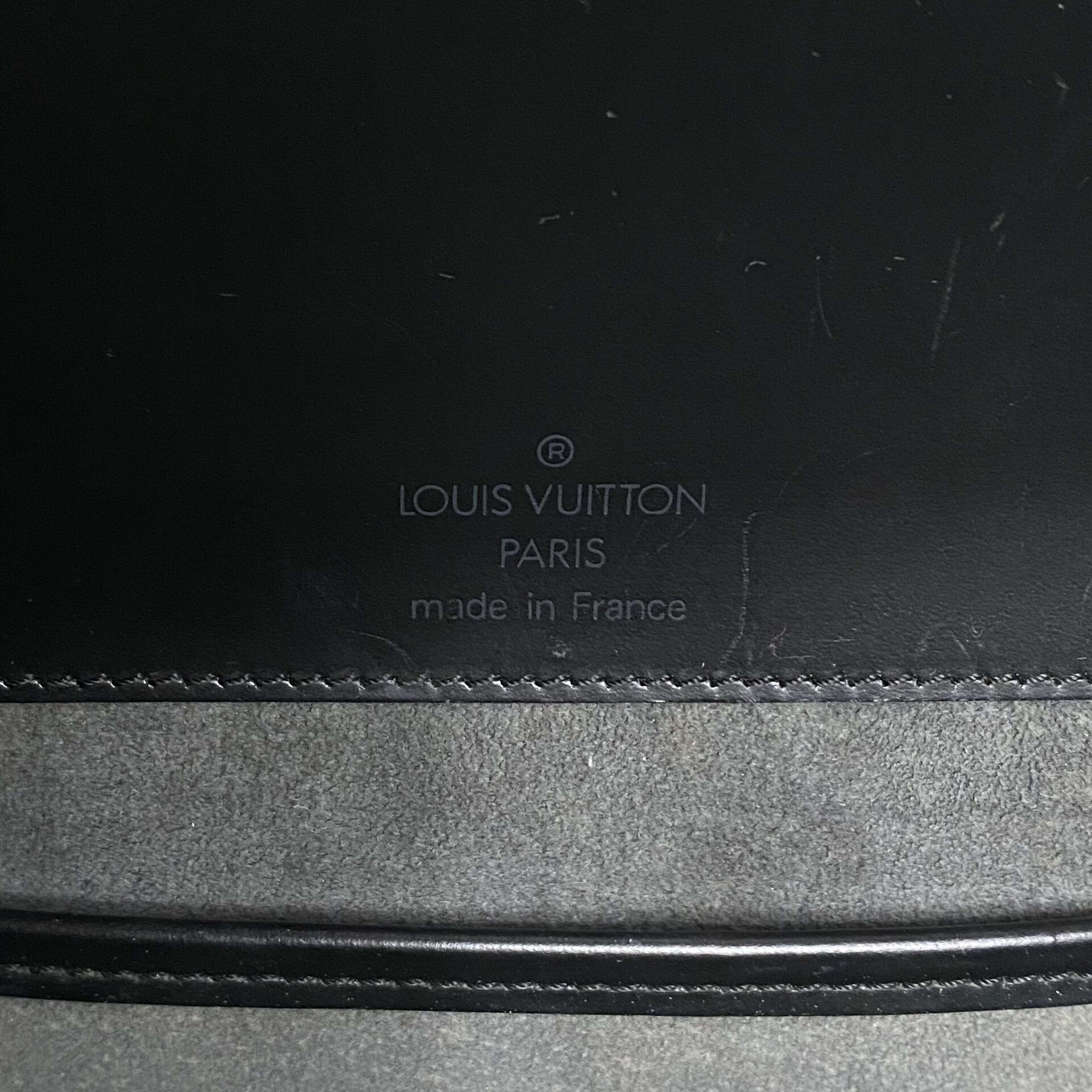 Bolsa Louis Vuitton Nocturne Preta