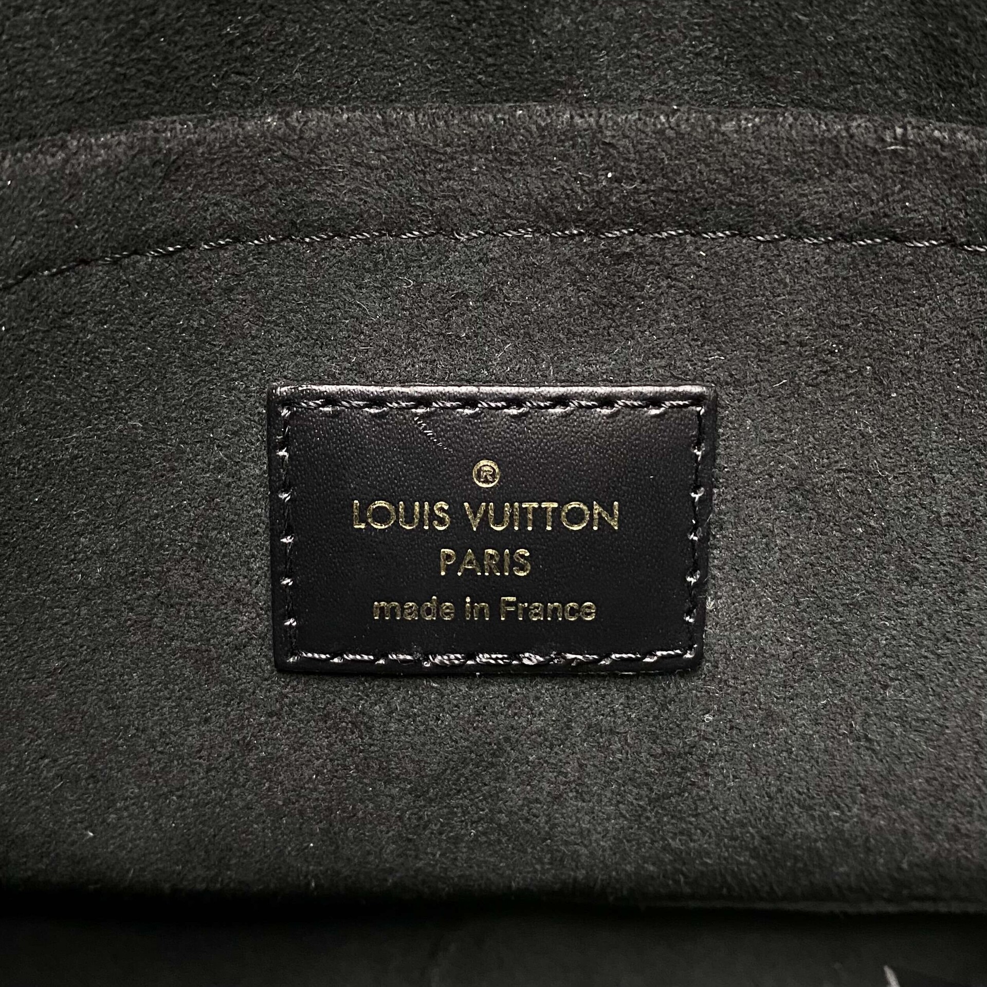 Bolsa Louis Vuitton Locky BB Epi Preta