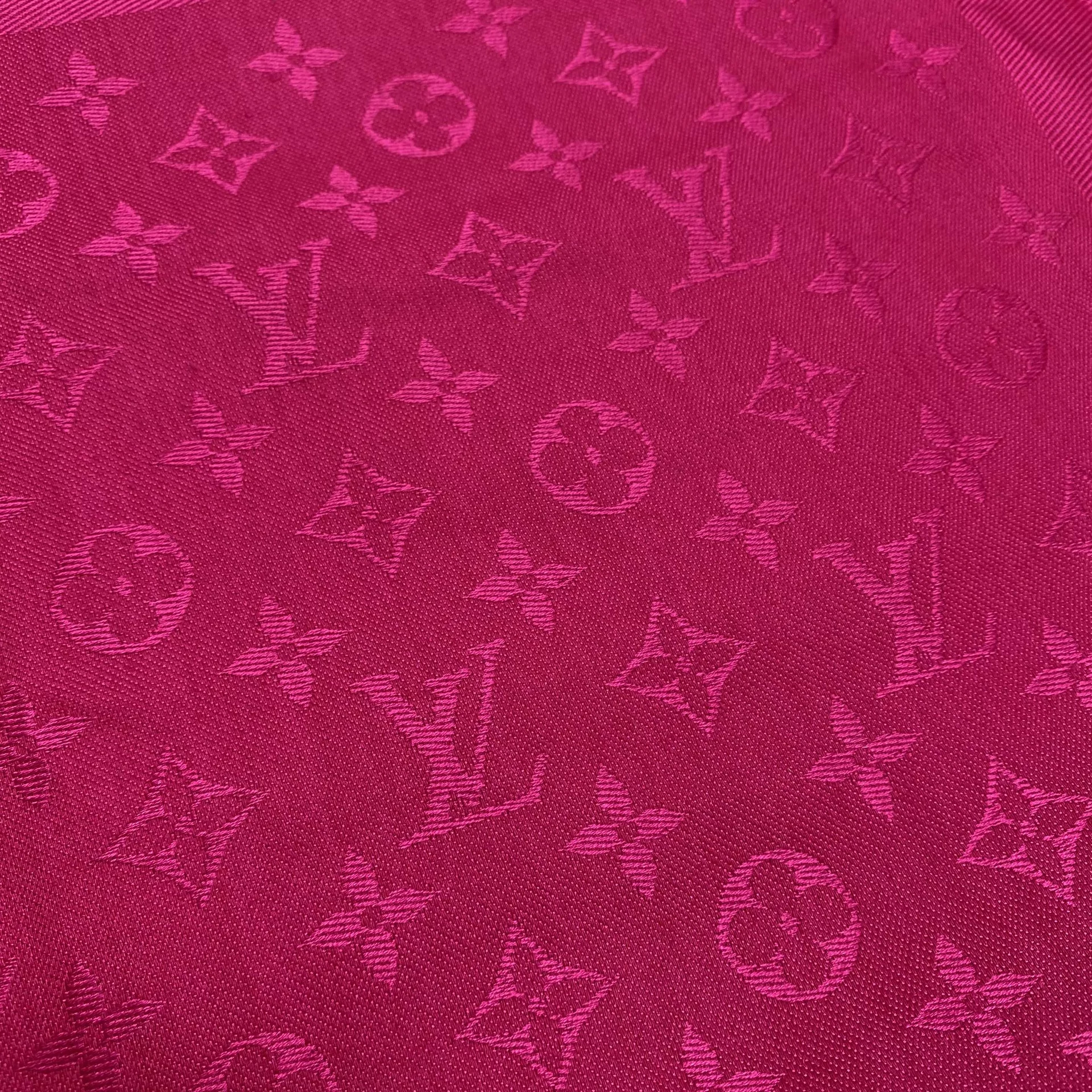Xale Louis Vuitton Monogram Rosa