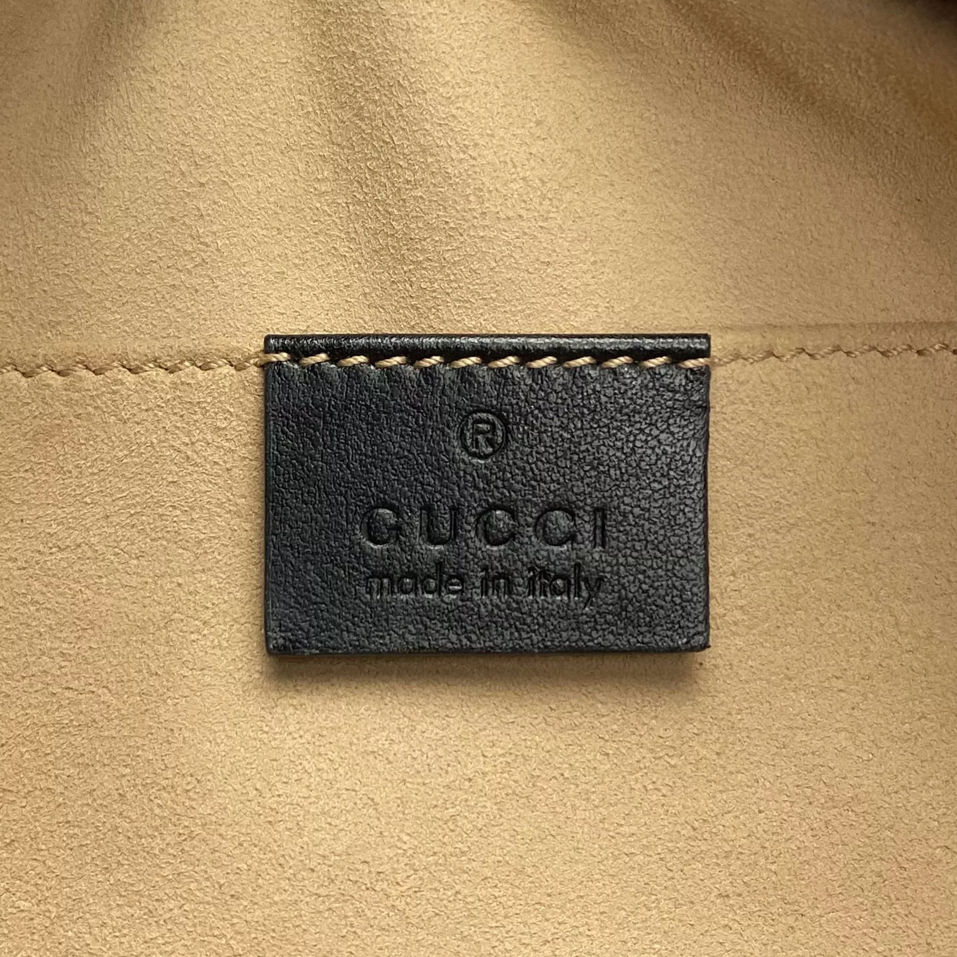 Bolsa Gucci GG Marmont Preta