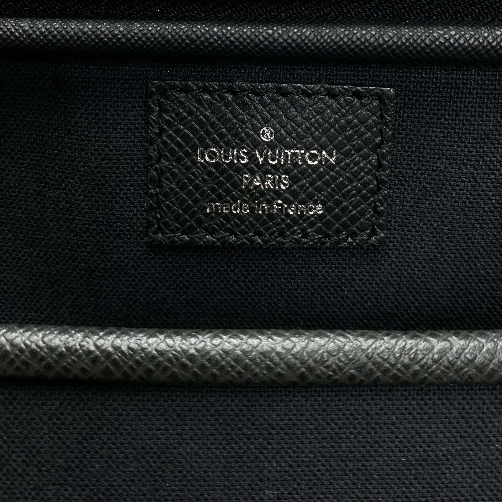 Bolsa Louis Vuitton Taiga Odessa