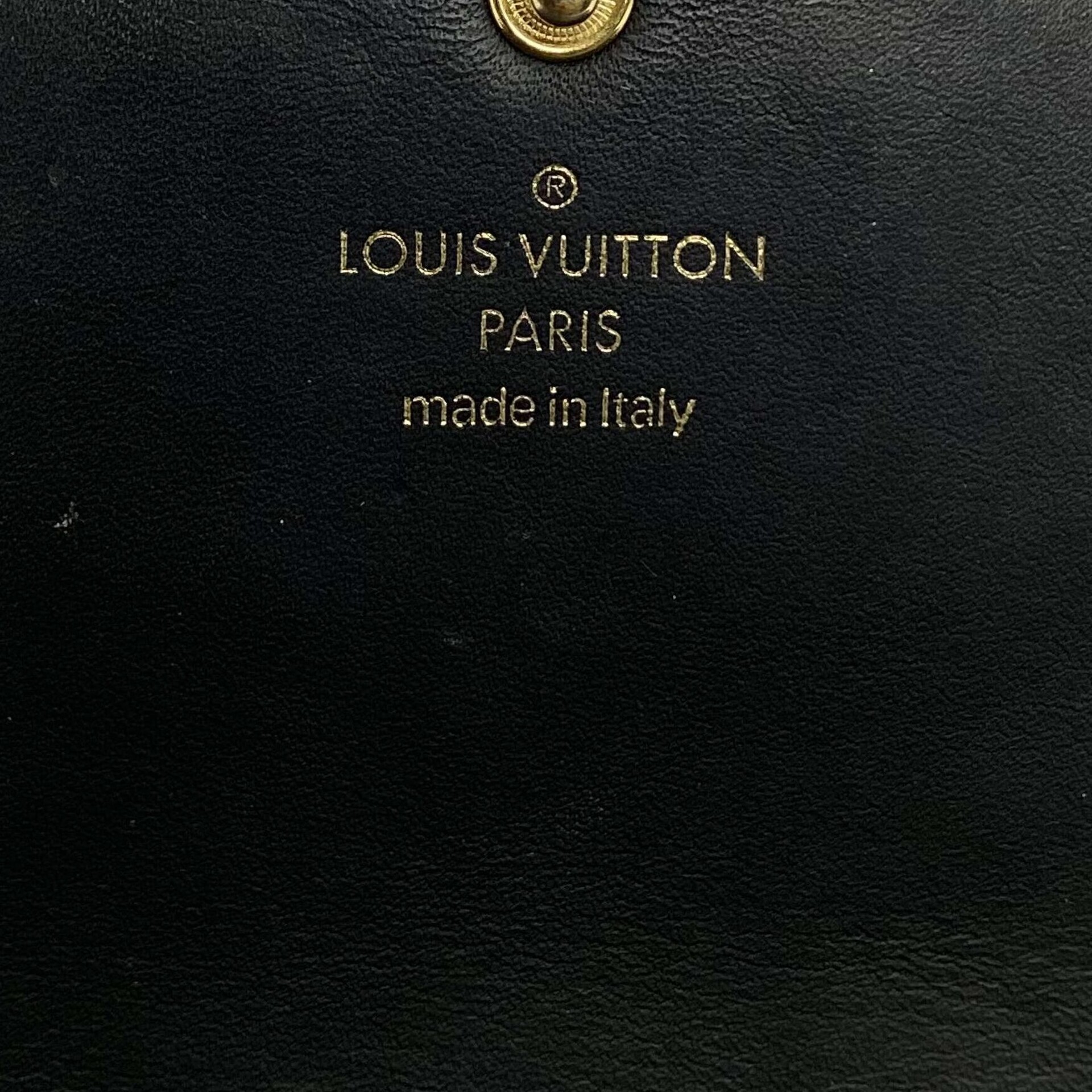 Clutch Louis Vuitton New Wave Preta