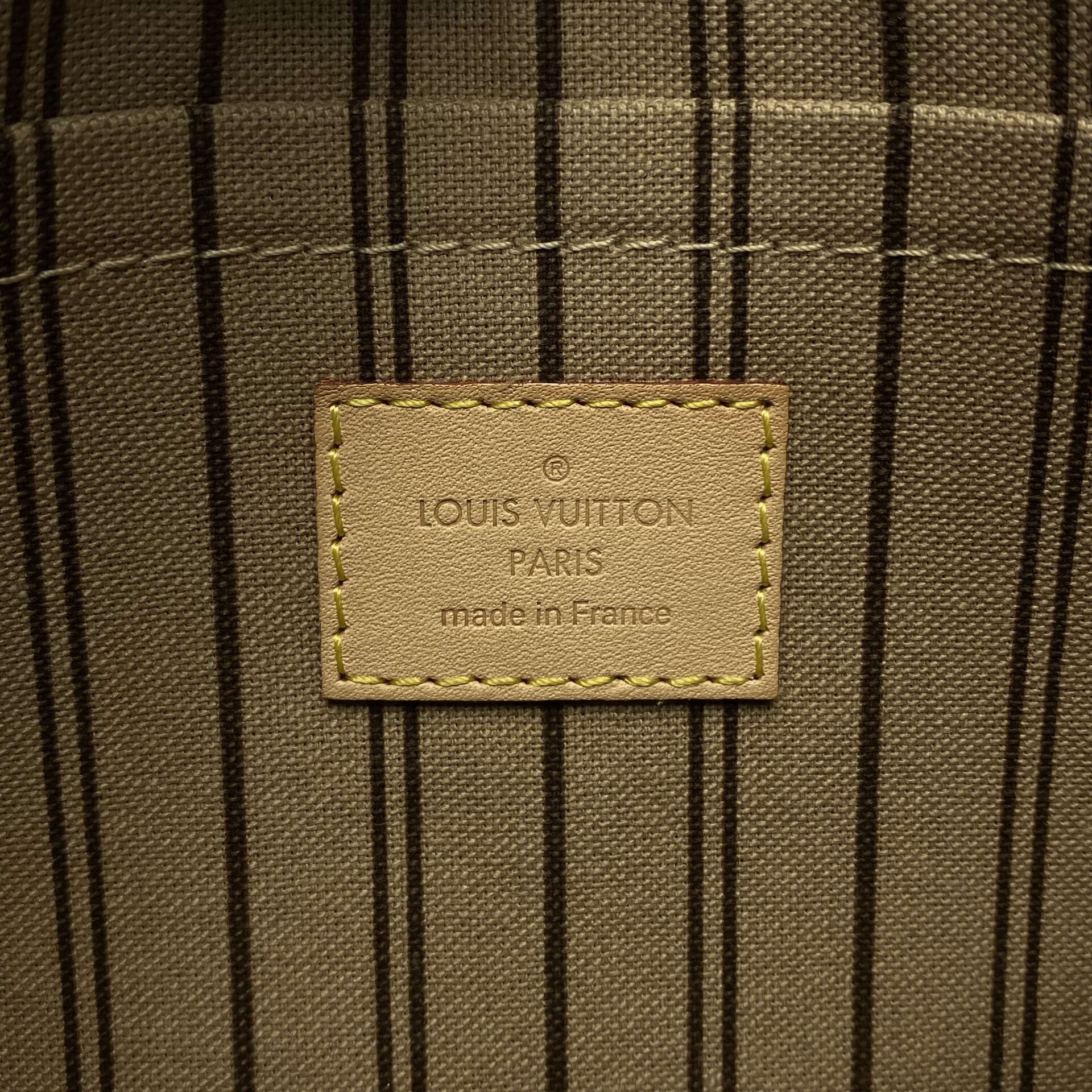 Clutch/ Nécessaire Louis Vuitton Monograma