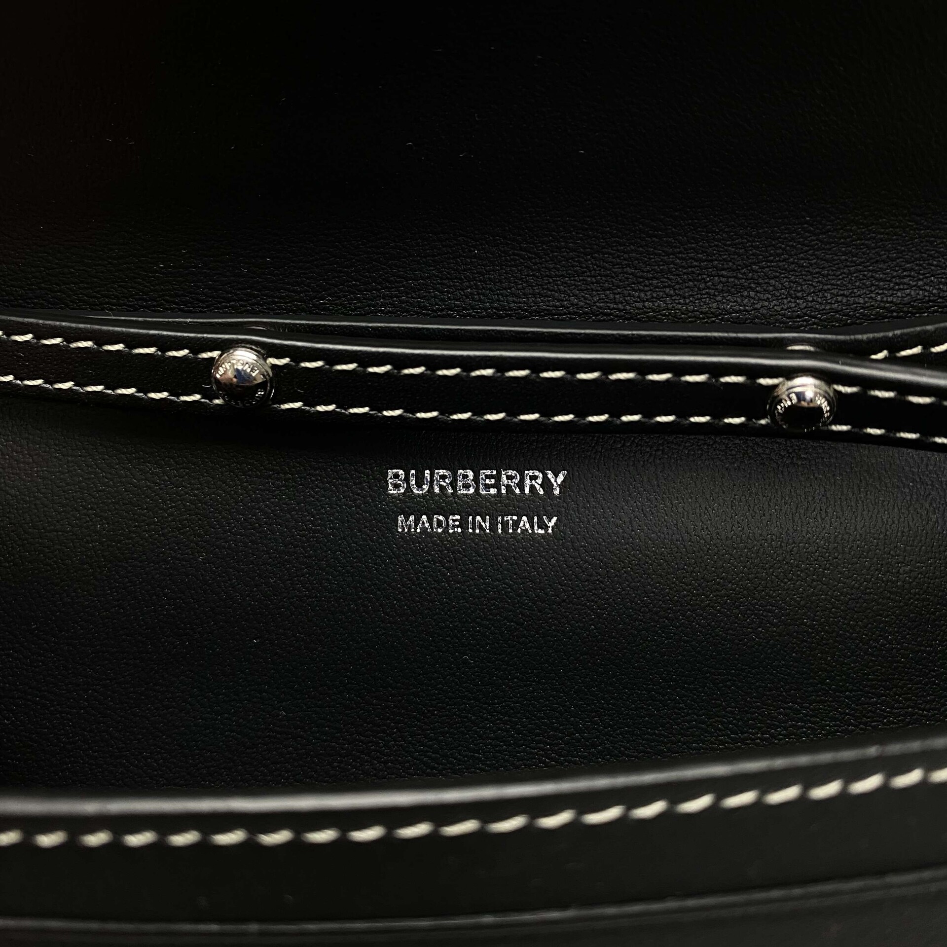 Bolsa Burberry Couro Preto