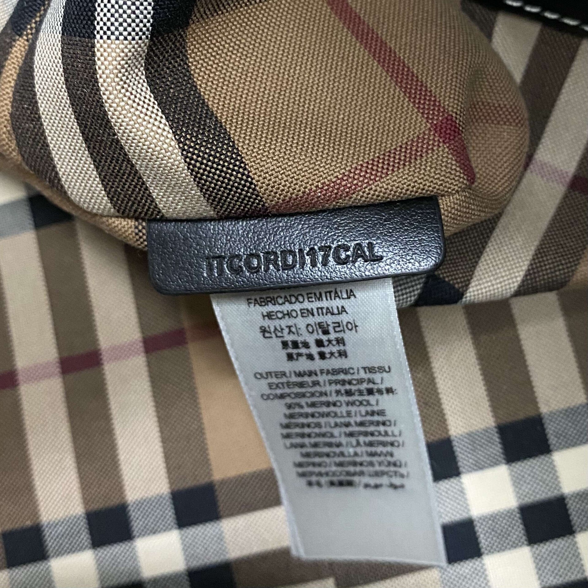 Bolsa Burberry Couro Preto e Xadrez