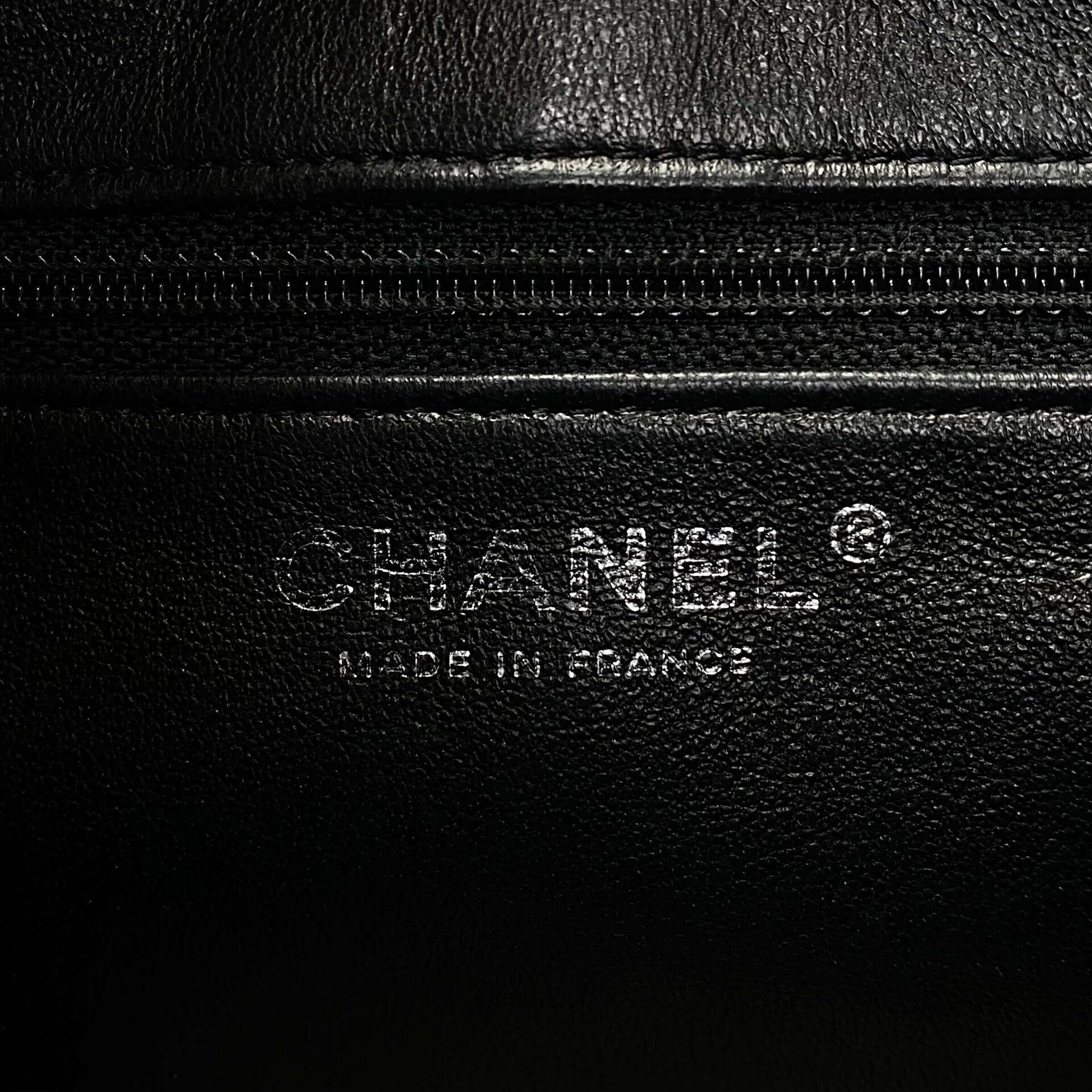 Bolsa Chanel Quilted CC Camera Bag Couro Preto