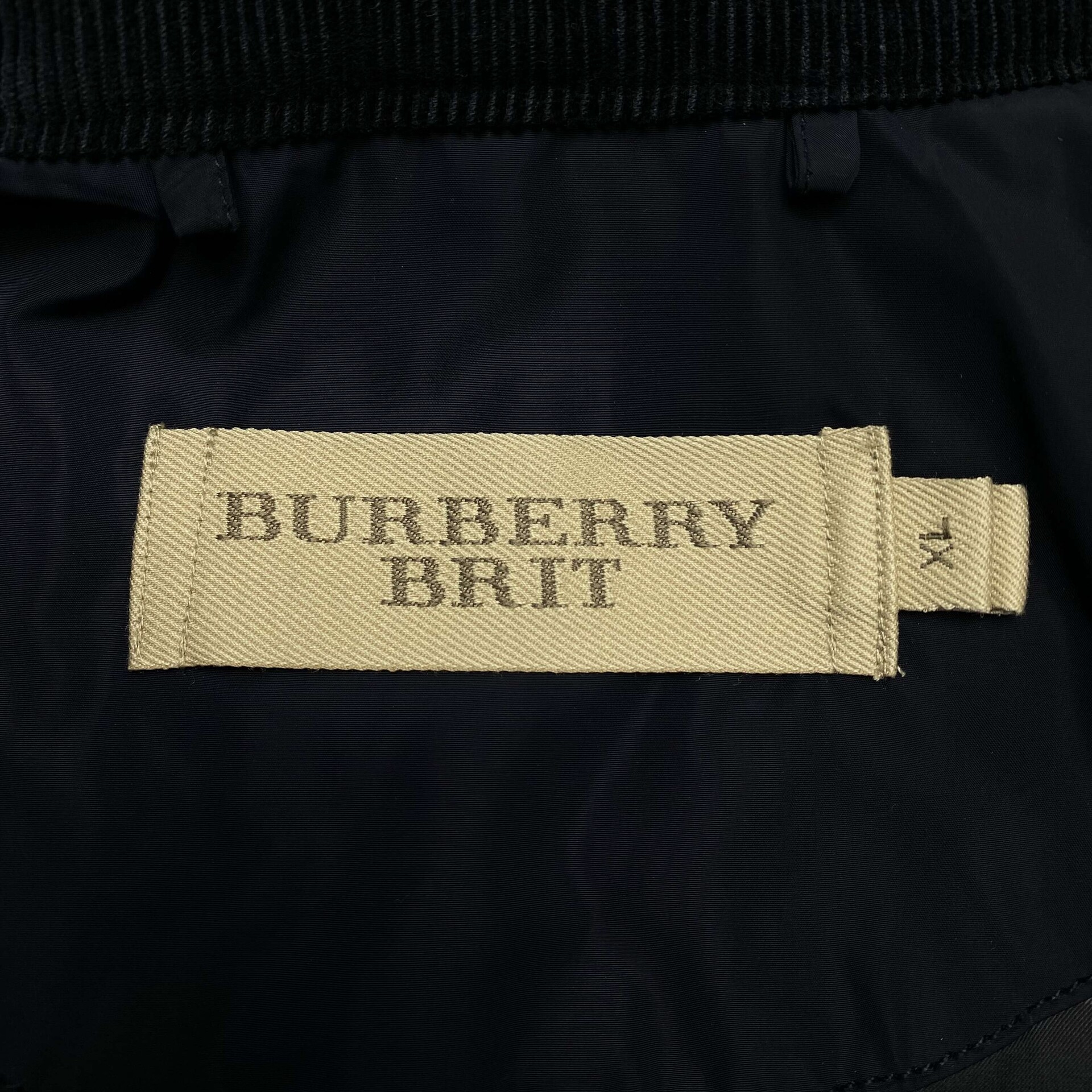 Jaqueta Burberry Matelassê Azul Marinho