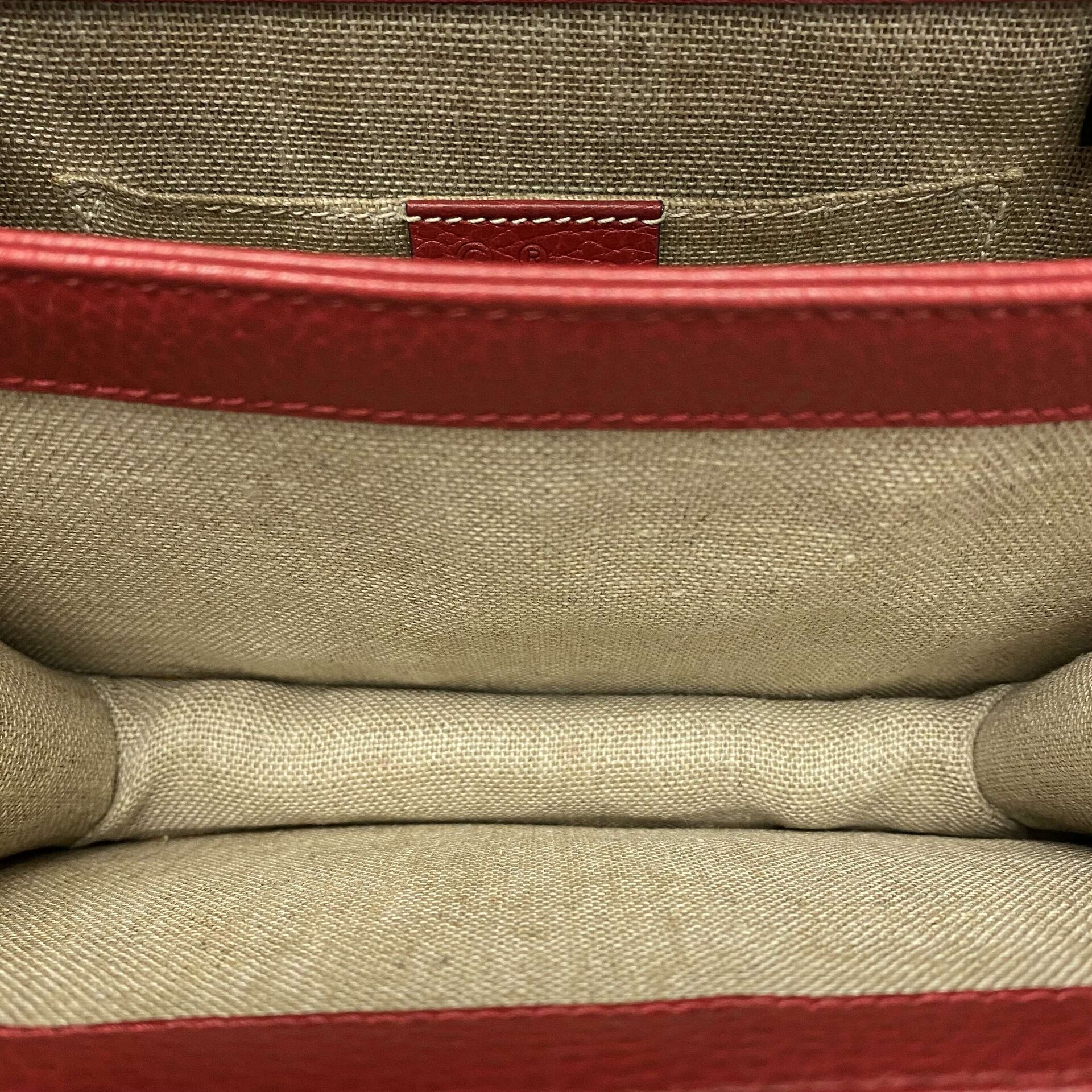 Bolsa Gucci Interlocking Vermelha