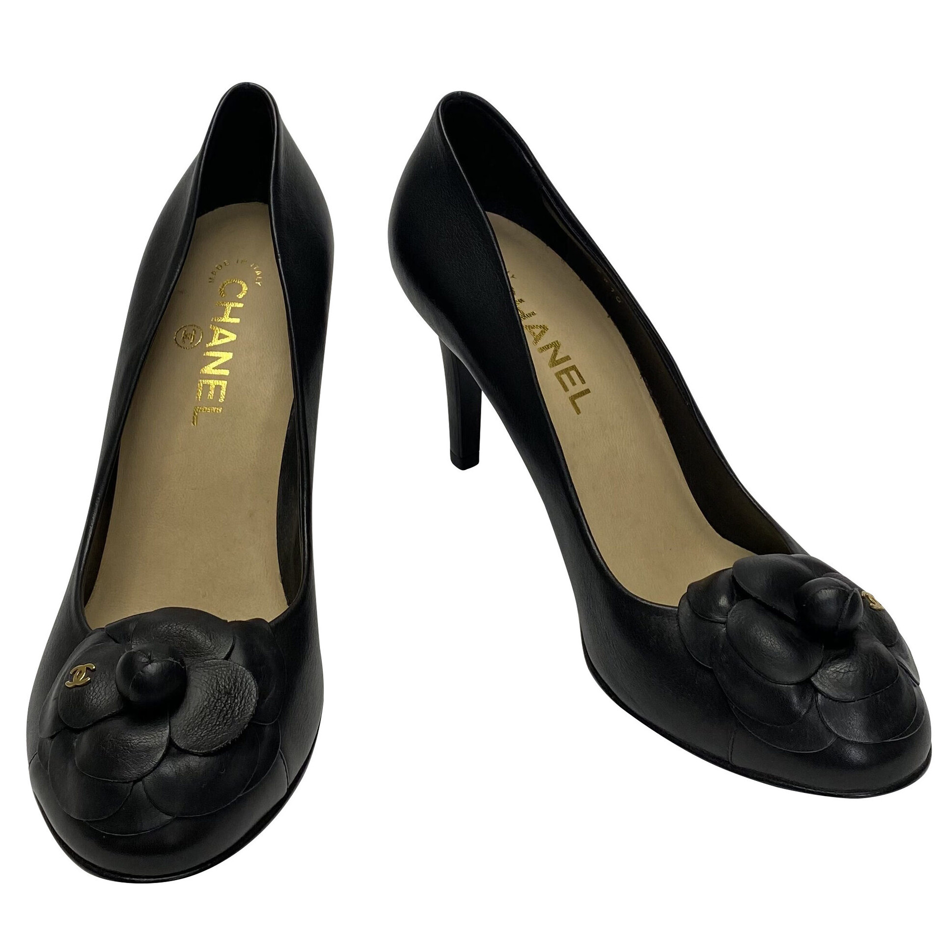 Scarpin Chanel Camélia Preto