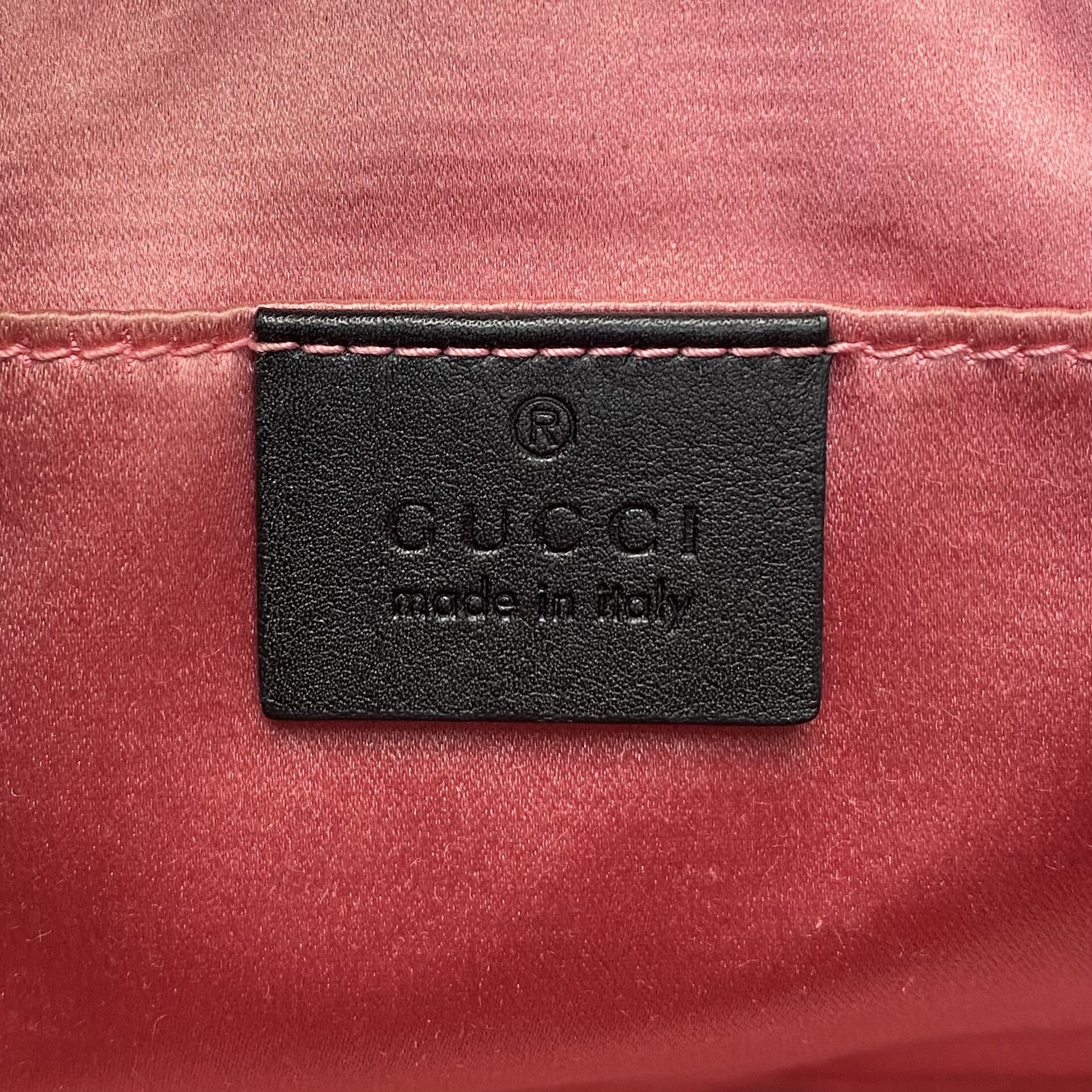 Bolsa Gucci GG Marmont Veludo Preto