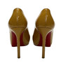 Sapato Christian Louboutin Verniz Bege