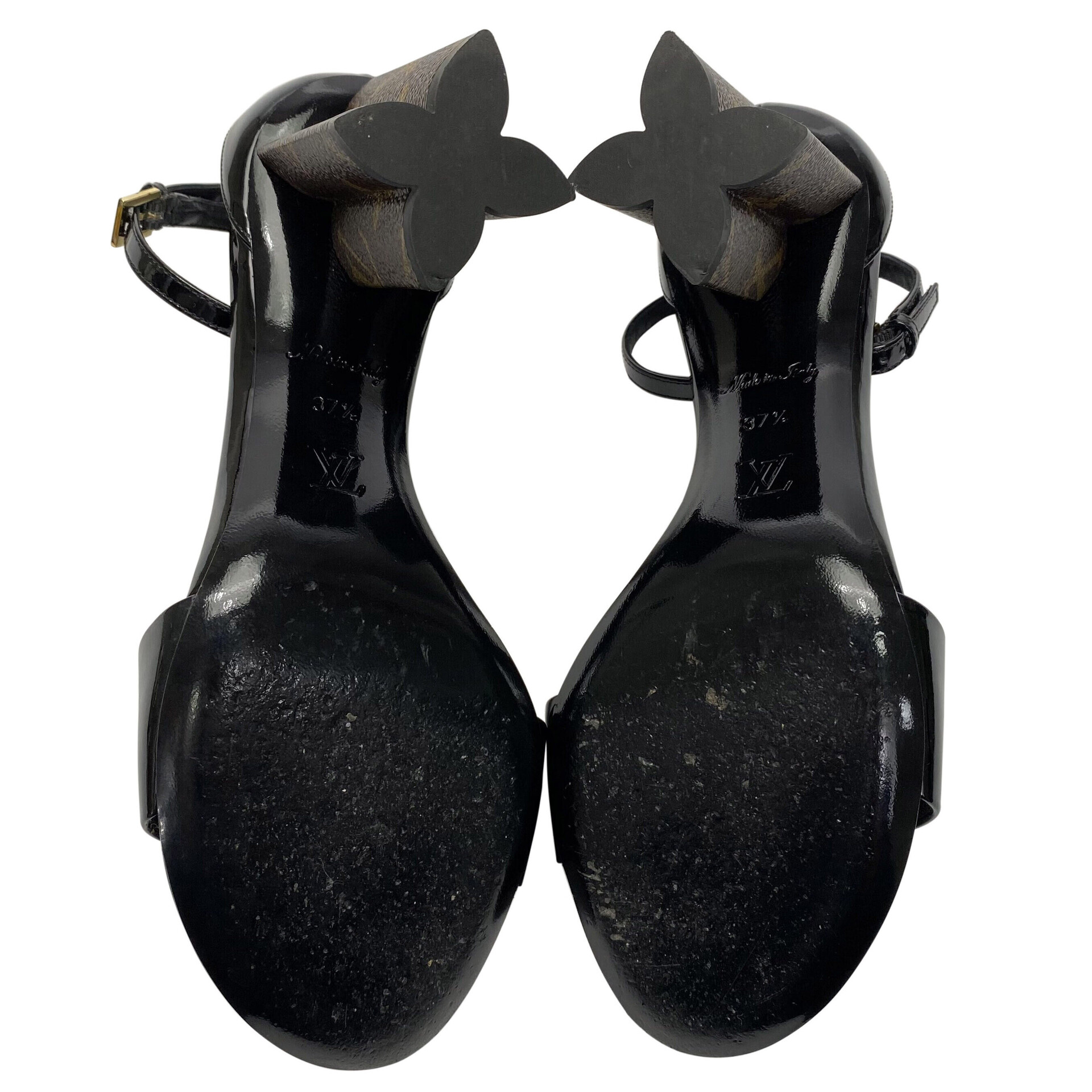Sandália Louis Vuitton Silhouette Preta