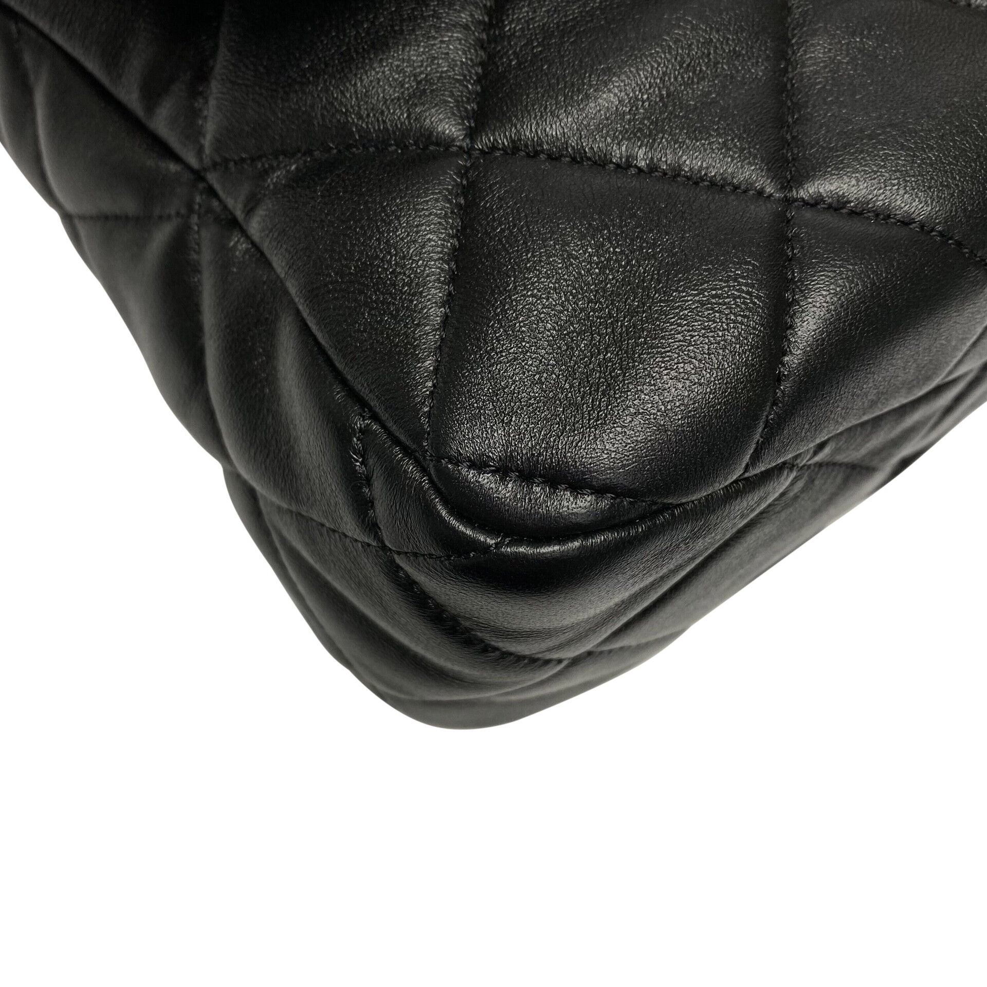Bolsa Chanel Top Handle Flap Couro Preta