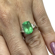 Anel Ouro Branco com Esmeralda - 3 ct