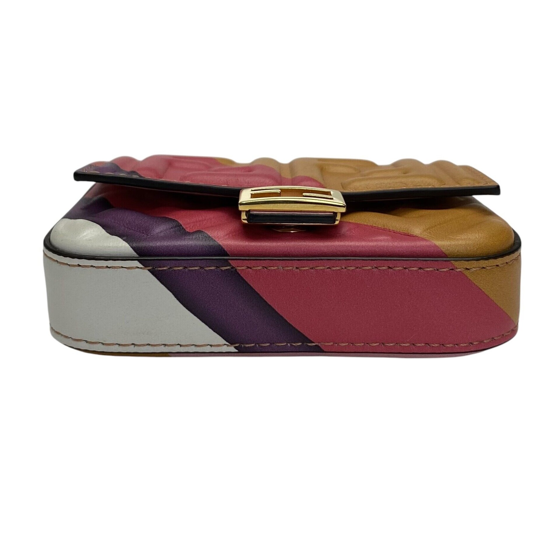 Bolsa Fendi Nano Baguette
