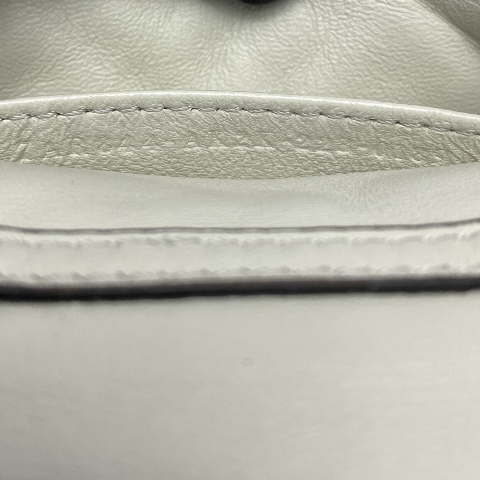 Bolsa Fendi Nano Baguette
