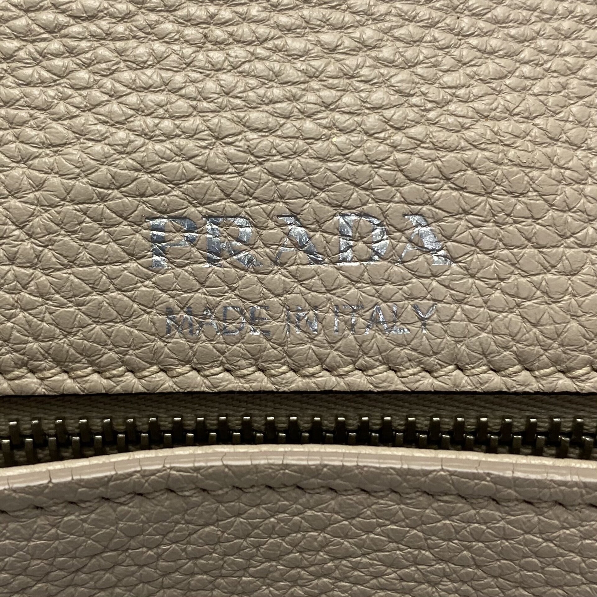 Bolsa Prada Couro Nude