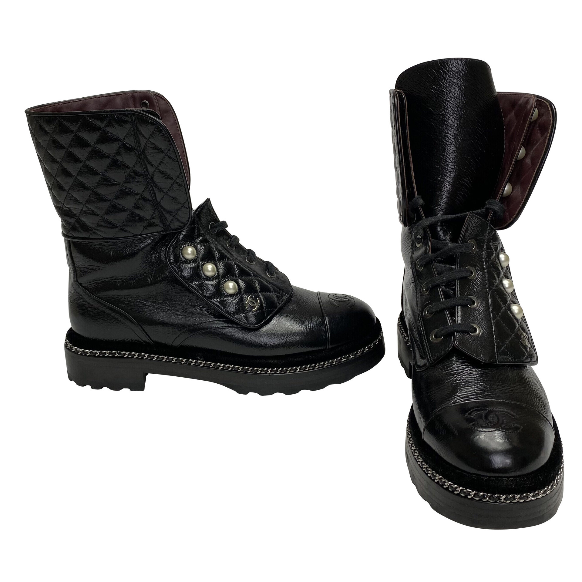 Bota Chanel Preta