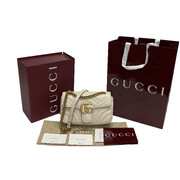 Bolsa Gucci GG Marmont Off White