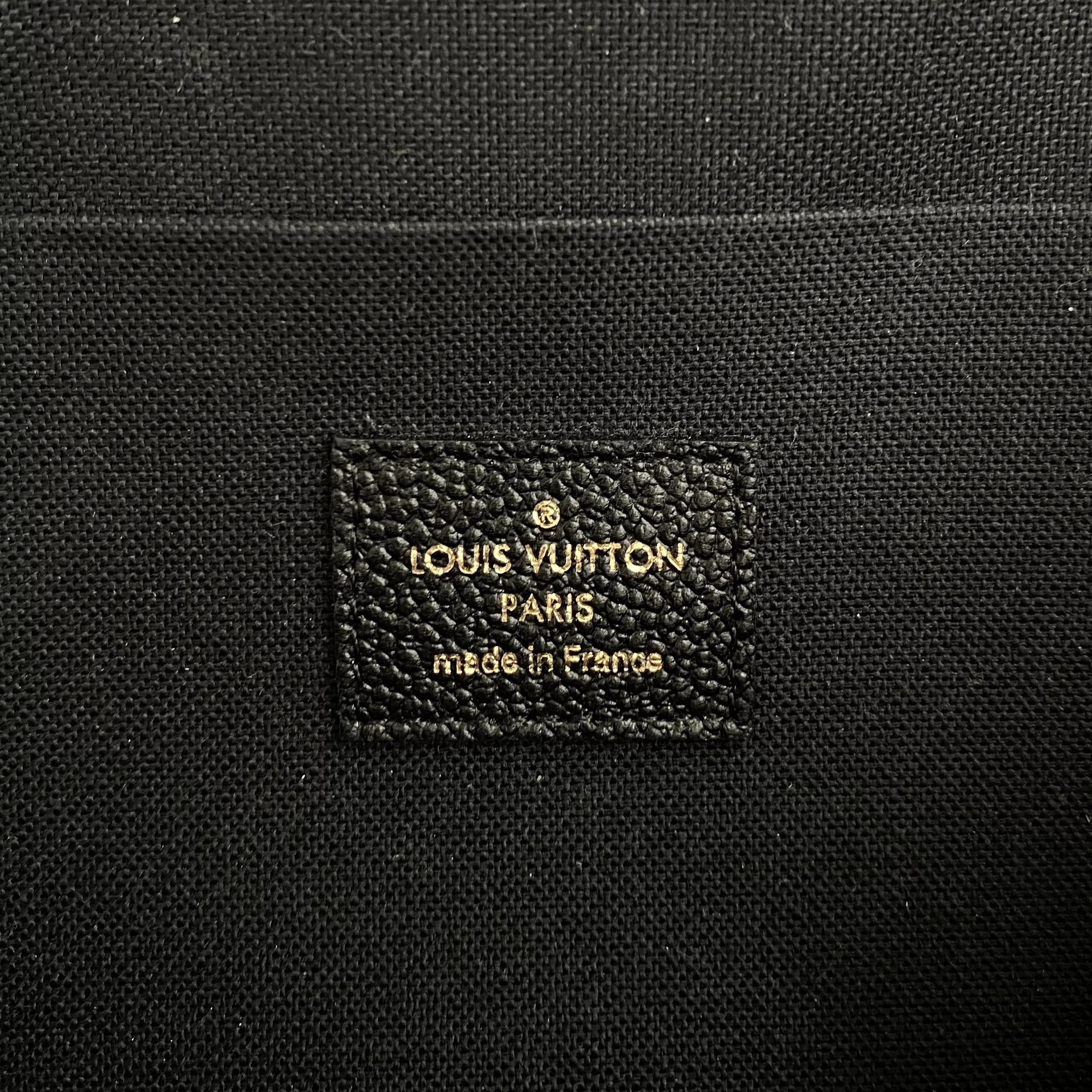 Bolsa Pochette Louis Vuitton Félice Preta