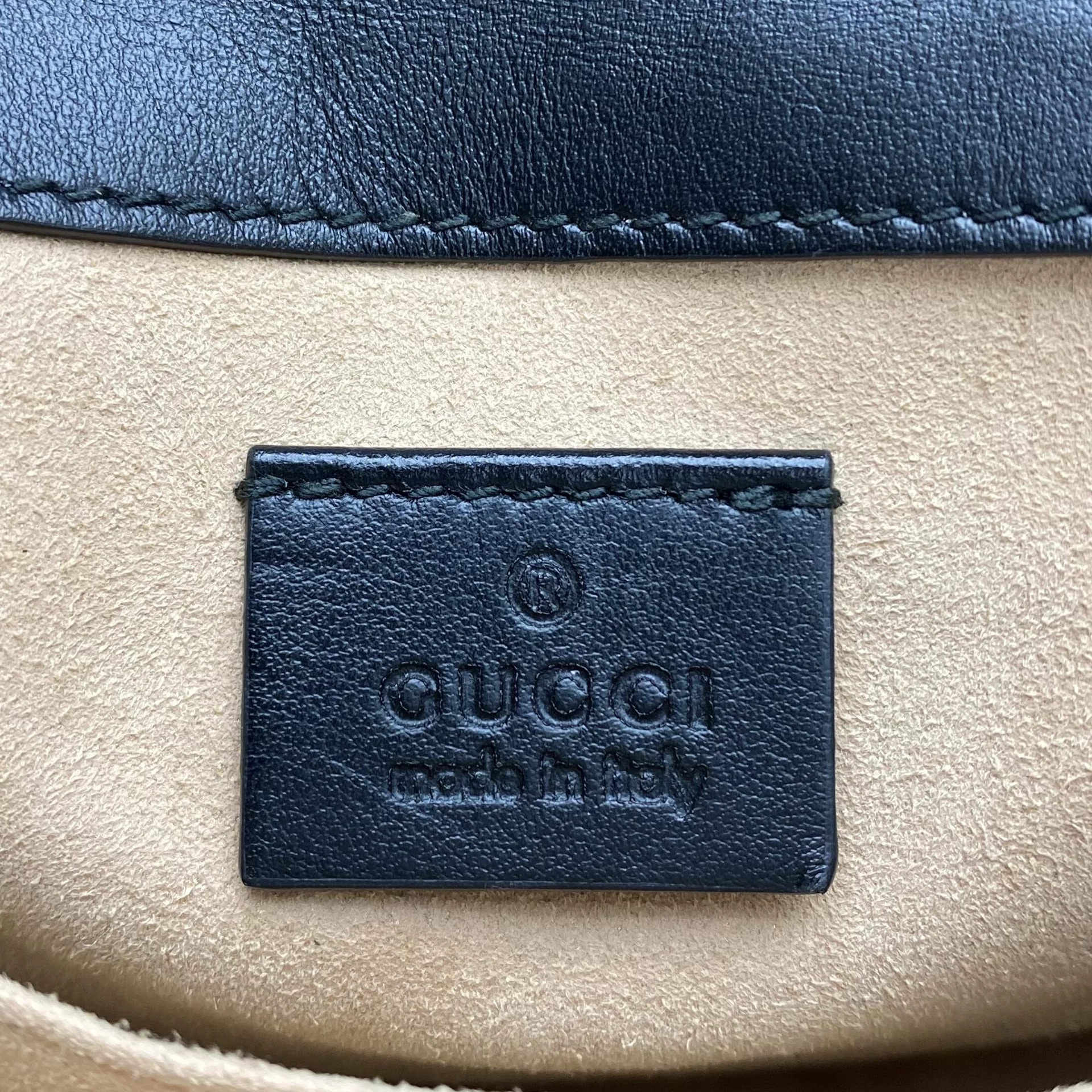 Bolsa Gucci GG Marmont Mini