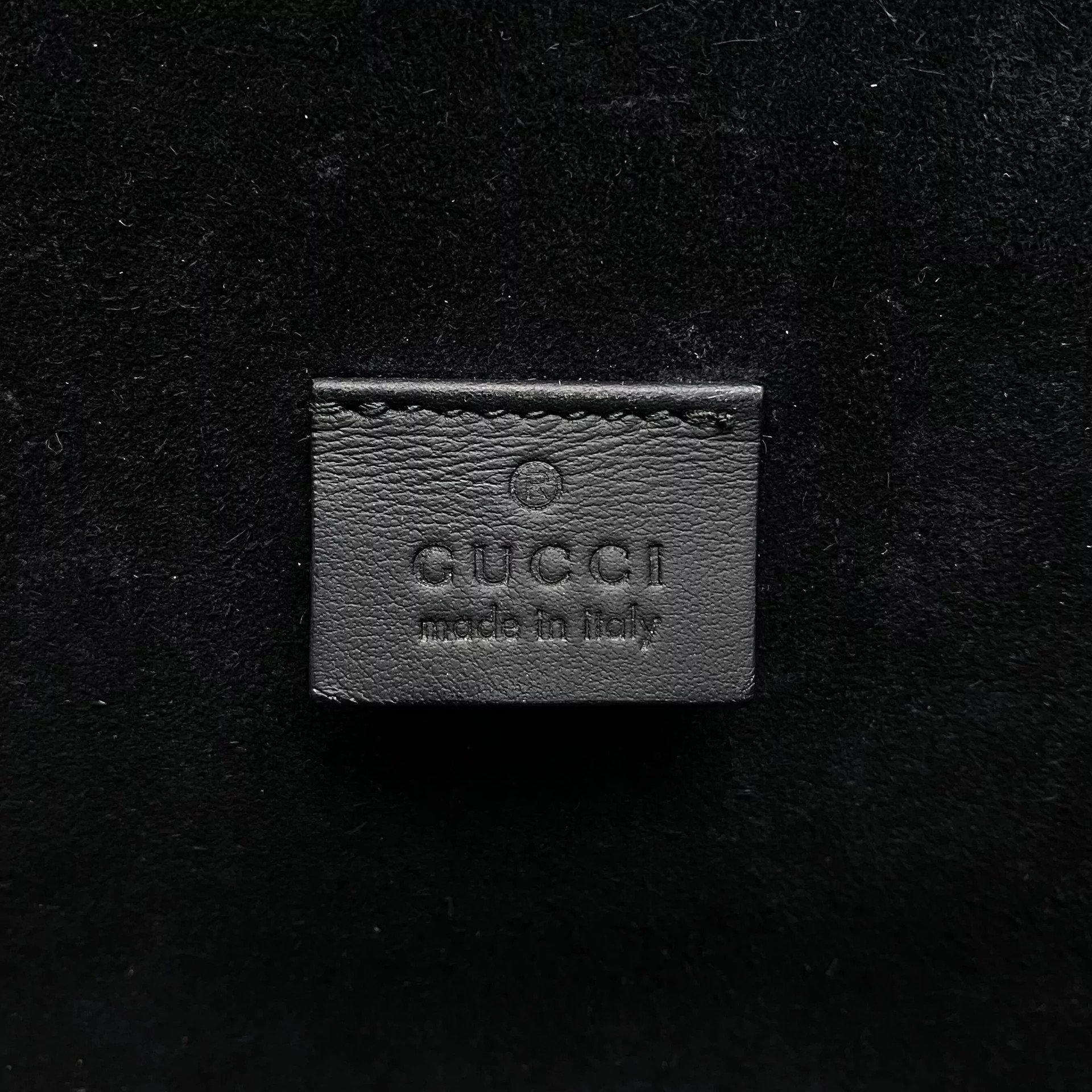 Bolsa Gucci Dionysus GG Supreme Pequena
