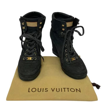 Sneaker Louis Vuitton Cinza