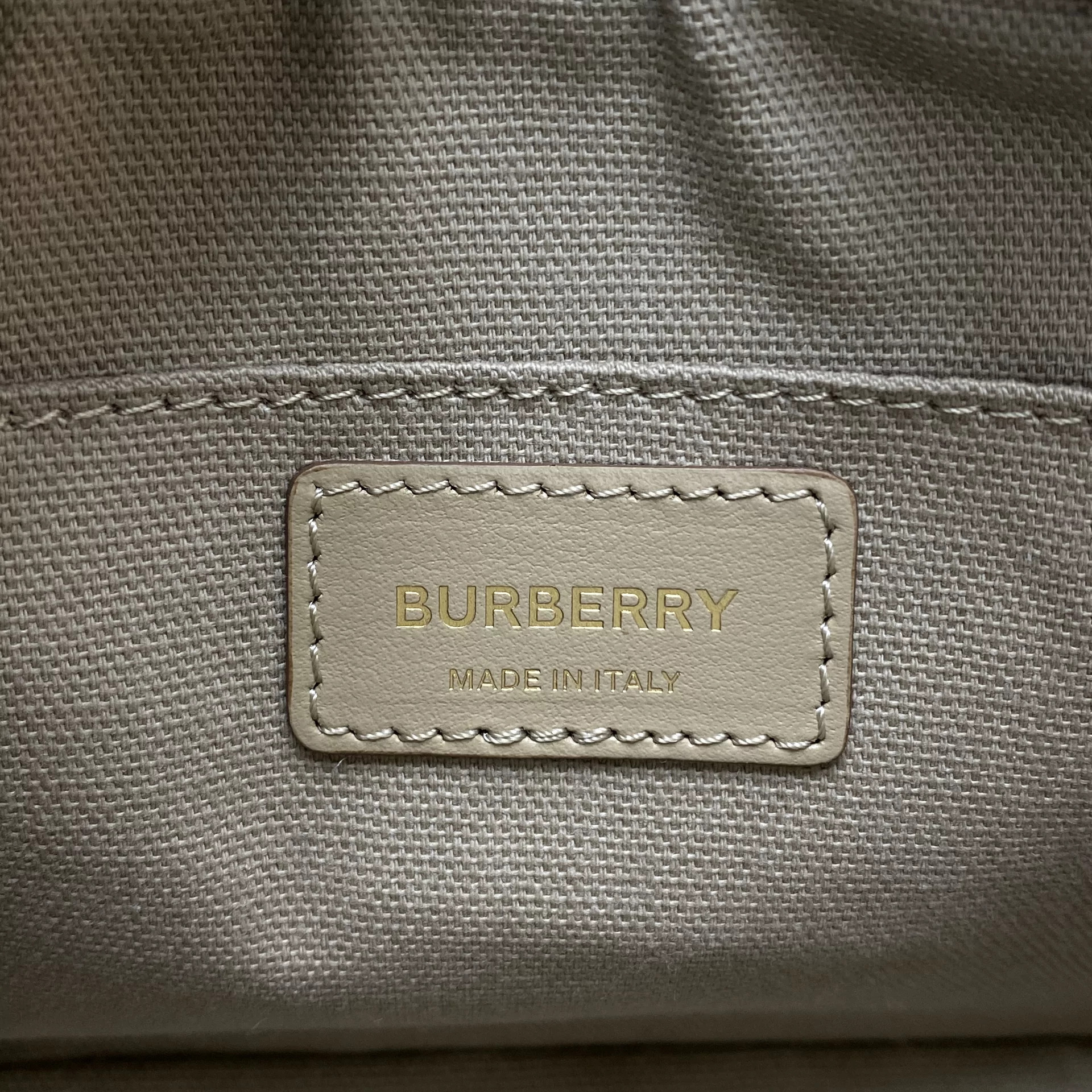 Bolsa Burberry Camera Bag