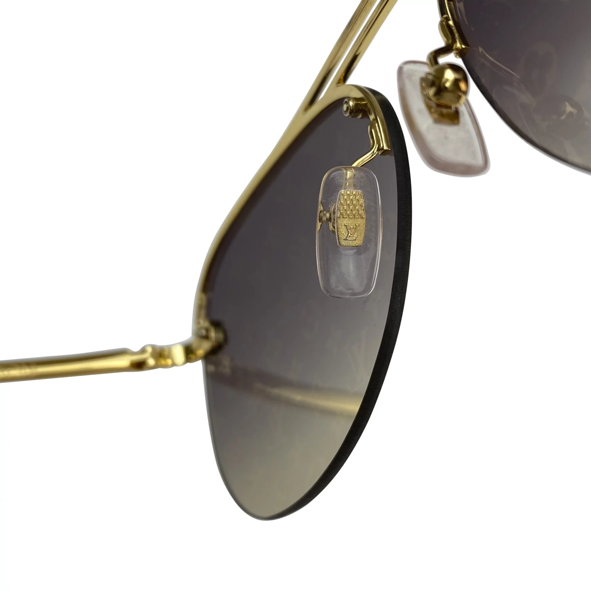 Louis Vuitton apresenta sua coleção de óculos de sol. Vem conferir