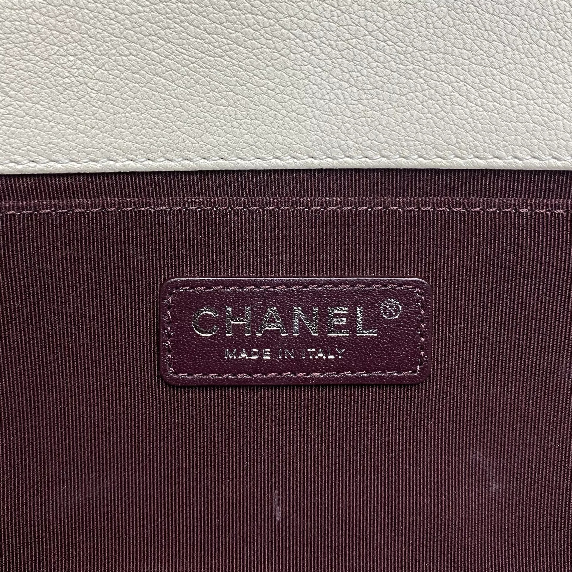 Bolsa Chanel Boy Creme